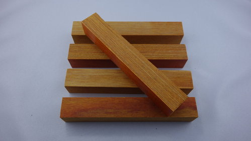 Pen-Blanks Holz orange eingefärbt