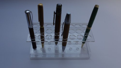 Acrylständer für 24 Stifte