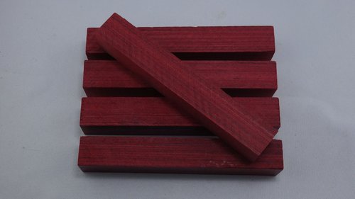 Pen-Blanks Holz rot eingefärbt